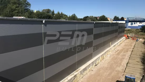 PEM aréna Stará Ľubovňa - Montáž stenových panelov na štadióne